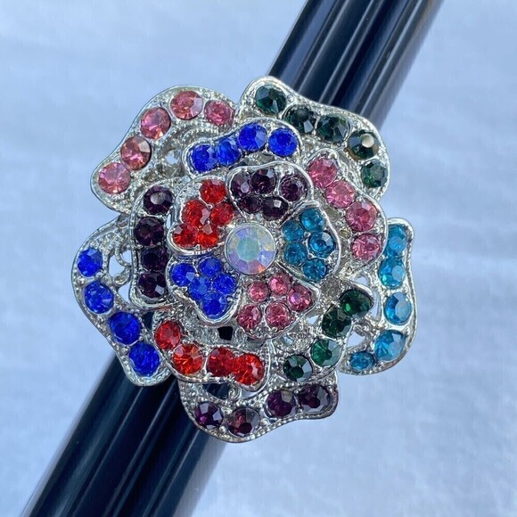 MULTICOLOR Flower Rhinestones Ring Silver Tone Stretch Cocktail Statement Sz 7 - Picture 1 of 12
